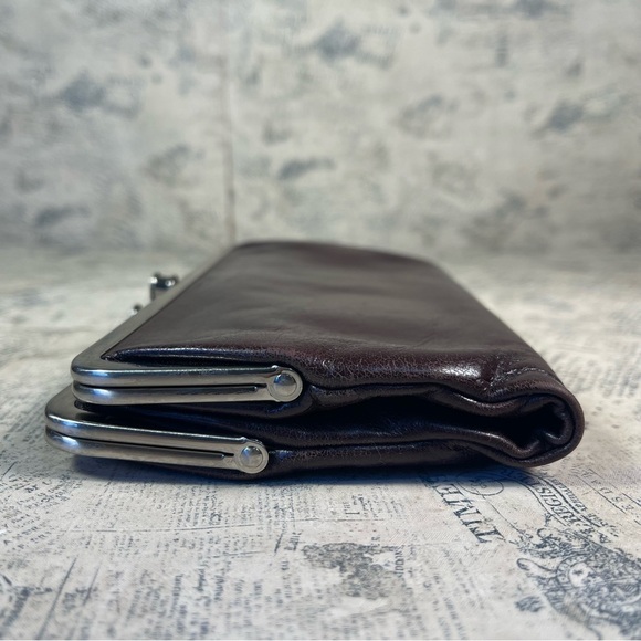 HOBO Lauren Brown Leather clutch wallet - Picture 2 of 13